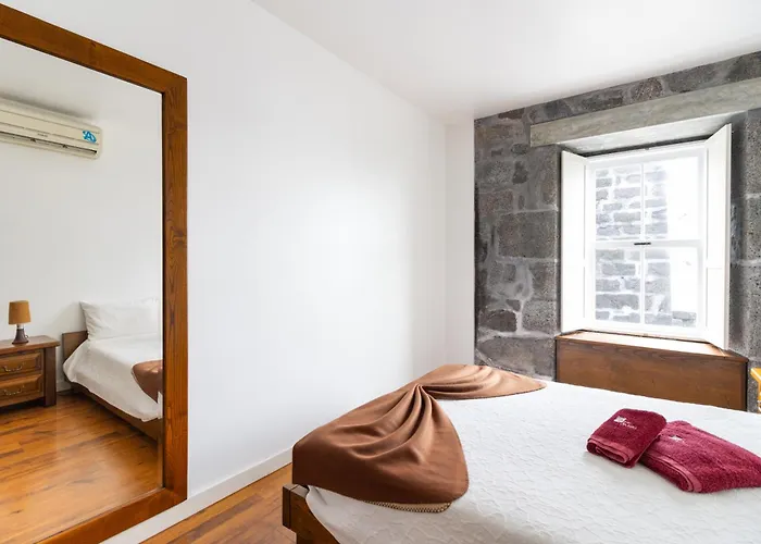 Casa Da Torre * Sao Joao (Pico Island)